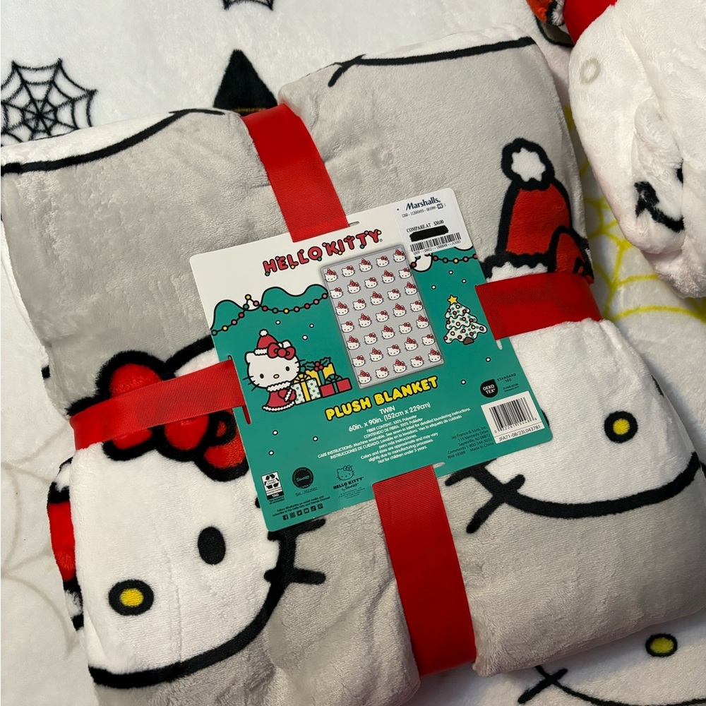 Hello Kitty Christmas Blanket
